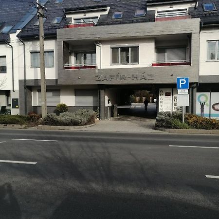 Zafirgyoengy Apartmanok Sárvár Buitenkant foto