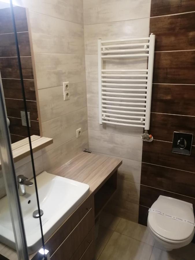 Zafirgyoengy Apartmanok Sárvár Buitenkant foto